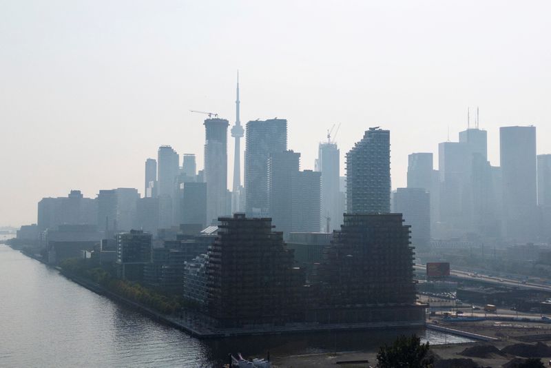 Индекс PMI для обрабатывающей промышленности Канады в октябре достиг девятимесячного максимума.