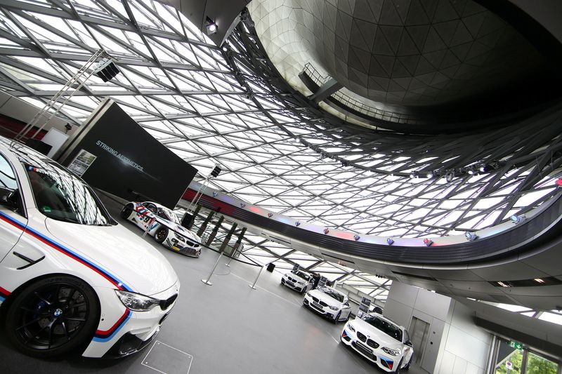 Опрос: настроения в немецком автомобильном секторе заметно улучшились в октябре